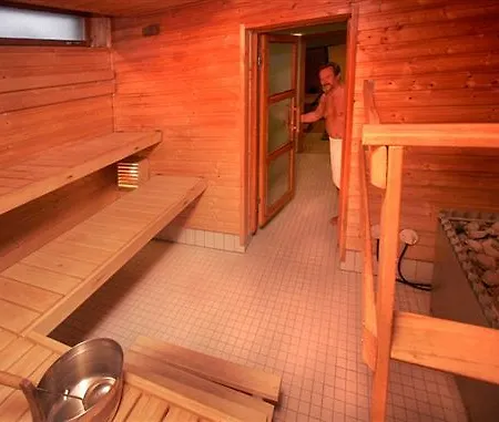 考皮酒店 3* 坦佩雷